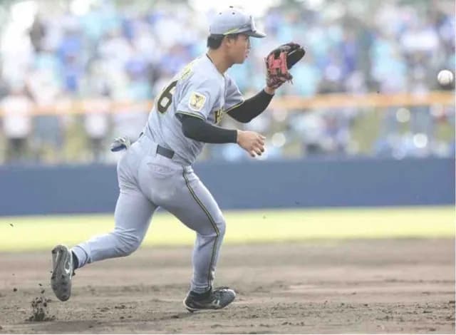 阪神・百崎蒼生　1号ソロ含む3安打猛打賞　平田2軍監督「曽谷からだよ！自信つけてほしいよ」