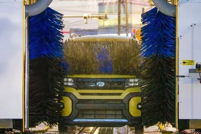 新車納車されてすぐ洗車機通したんだけど