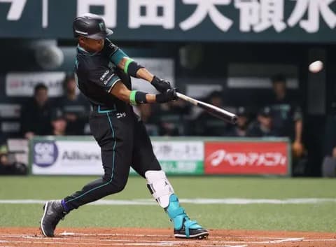 【日本ハム】万波中正、開幕戦で今季1号ソロ　清宮幸太郎に続く一発
