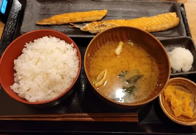 白米が最も美味くなるもの　一般人「お寿司」にわか「うな重」ガチ勢「鮭ハラス」