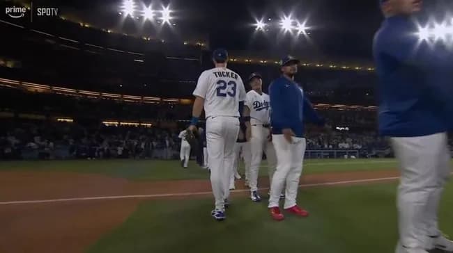 ドジャースの新戦力躍動で開幕２連勝　タッカー勝ち越し打、ディアス１点差でセーブ…大谷翔平無安打も貴重な進塁打