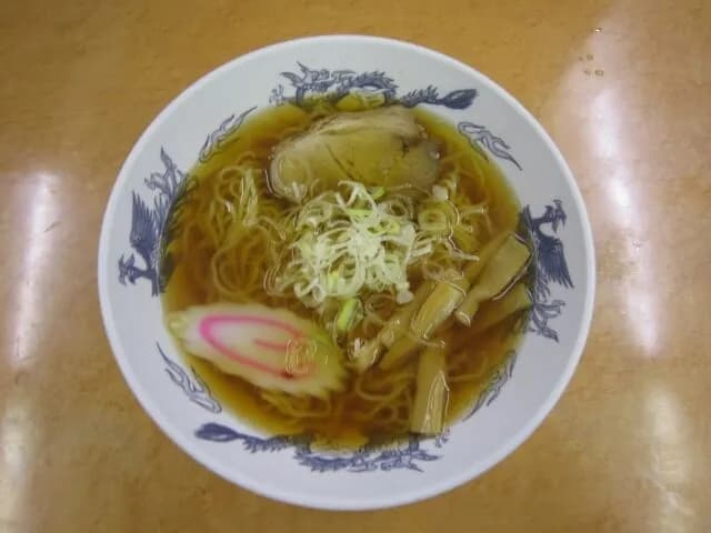 なぜ立ち食い蕎麦はどの駅にもあるのに立ち食いラーメンは少ないのか？