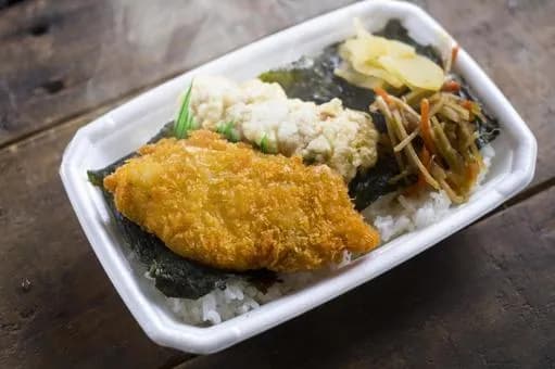 【急募】のり弁「白身魚フライ、ちくわ天、きんぴら」←1品足して“最強”にしろｗｗｗｗｗｗｗｗｗｗｗｗｗｗｗｗ