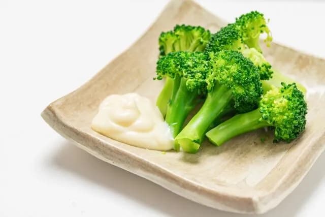 【悲報】ブロッコリー、マヨネーズ以外おいしい食べ方がない