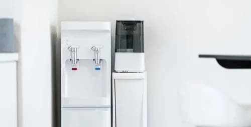 【悲報】社員「派遣さんはウォーターサーバー使わないでね～」ワイは剣「えっ…」ｗｗｗｗｗｗｗｗｗｗ