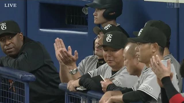 阿部監督、松本剛の送りバント成功にご満悦ｗｗｗｗ