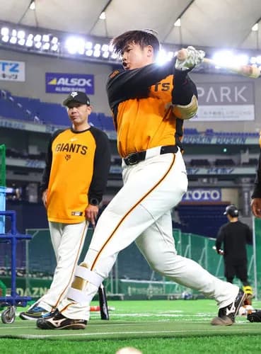 巨人石塚、ファウル打ちの次はボールを潰す感覚を阿部監督から教わる