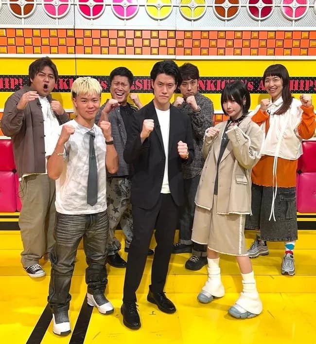 【画像】粗品「これが粗品軍団や！」ﾊﾟｼｬ