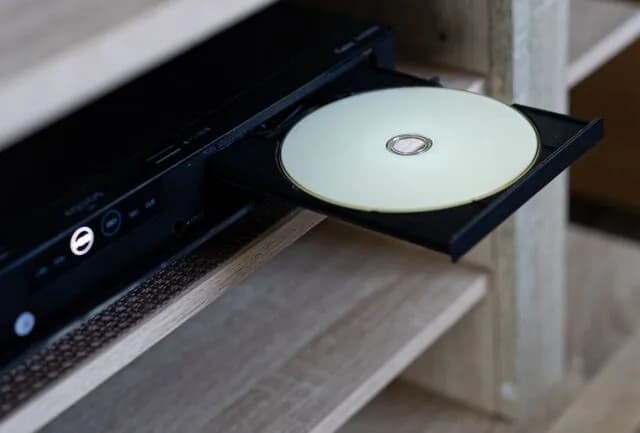 なんでブルーレイって廃れたの？