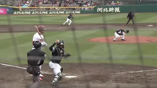 海野隆司、盗塁刺しまくり　ワンバンで送球も