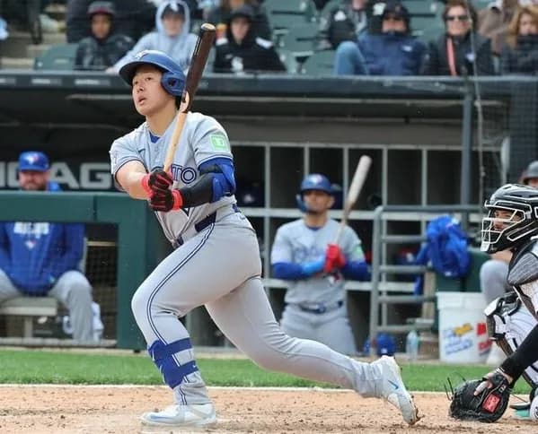 【悲報】 岡本和真、空三振 空三振 空三振 空三振