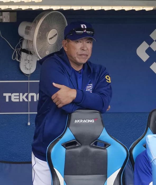 【悲報】井上一樹、焦りだす「火曜日からはとりあえず松山を登録する。ボスラーも一応呼ぶ」