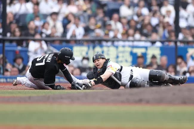 時事通信「ロッテ、九回絶好機でミス　プロ野球」