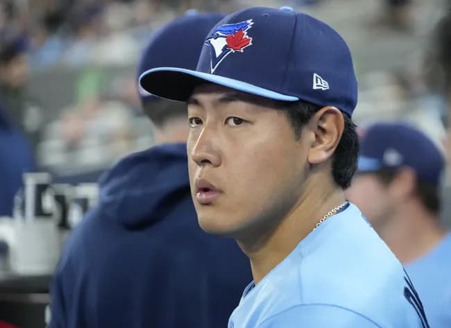 【悲報】岡本和真　三振率43.6%(39打席17三振)