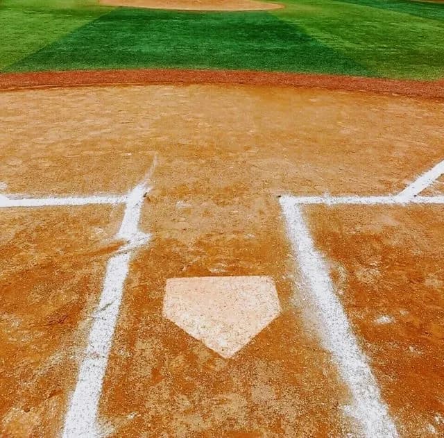 野球「ストライクゾーンは打者の体格によって変わって～」←いや一律でよくない？