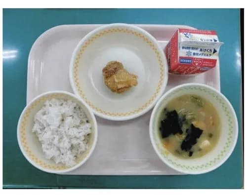 【悲報】不登校親「給食費が無償化するならウチの子のコンビニ弁当代も出せ」ｗｗｗｗｗｗｗｗｗｗ