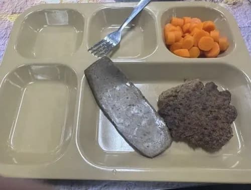 【悲報】イラン戦争へ派兵された米軍兵さんの食事、あまりにも豪華すぎて炎上ｗｗｗｗｗｗｗｗｗｗ