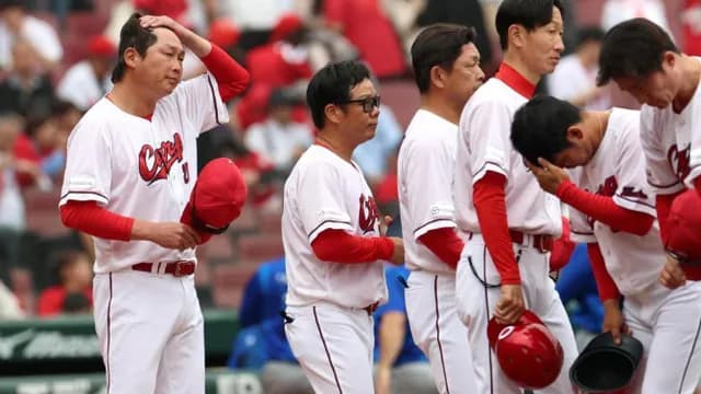 カープ新井監督、DeNA戦3タテ完敗「本当に悔しい週末」平川蓮「若手が引っ張っていかないと」覚悟の発言【監督談話/反省会】