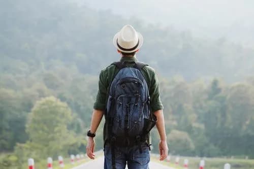 【悲報】独身チーズ男性さん「1人旅行最高やぁ！」←これｗｗｗｗｗｗｗｗｗｗ