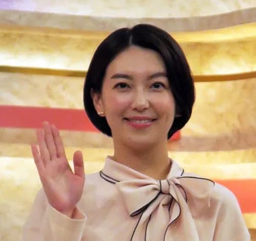 【悲報】元NHK和久田麻由子さん、日テレ初登場で笑顔の第一声「こちらは日本テレビの報道局です」・・・・・・・・・