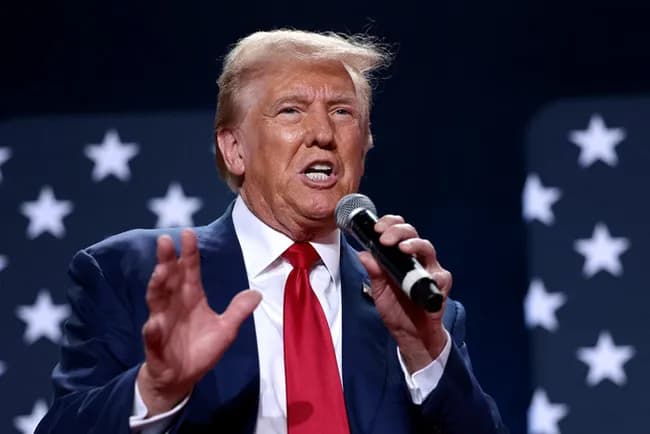 【動画】ドナルド・トランプ大統領79歳、銃声にビビってすっ転ぶｗｗｗｗ