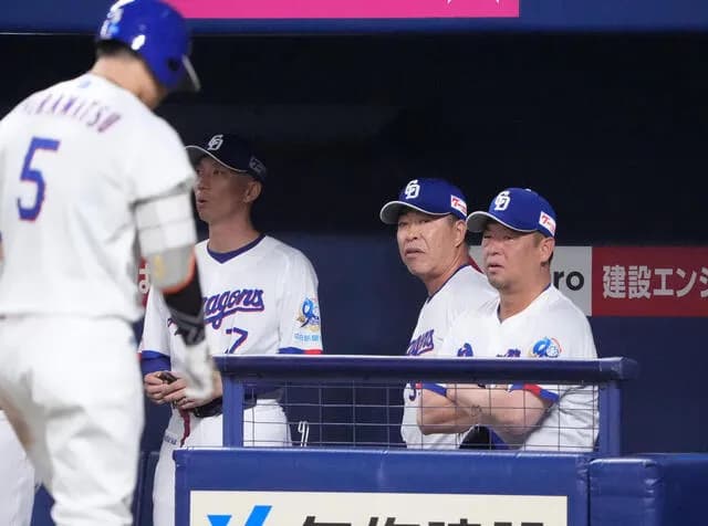 中日・井上監督、猛省「尾田には『行けたら行け』ではなくこちらが明確に指示を出すべきだった」