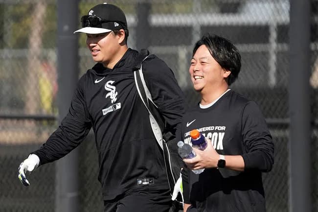 【朗報】村上宗隆の通訳「球場では少し距離を置いている。通訳がいなくてもコミュニケートできる選手になって欲しい」
