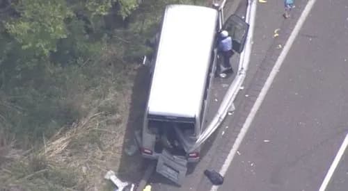 【悲報】磐越道でバスがガードレールに衝突、高校生1人が死亡してしまう・・・・・・・・・