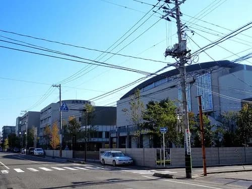 【唖然】北越高校さん、事故った運転手のカバンを勝手に漁り33000円入りの封筒を発見して記者会見してしまう・・・・・・・・・