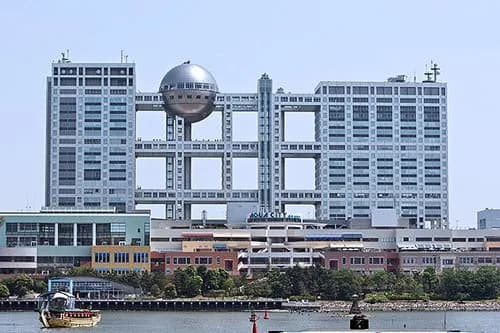 【悲報】フジテレビさん、「楽しくなければテレビじゃない」をガチで捨ててしまう・・・・・・・・・