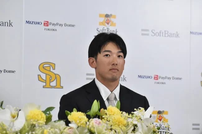 ソフトバンク入団会見の山本の表情wwwwwwwwwwwwwwwwwwwwwwwwwwwwwwwwwwwwwwwwwwwwwww