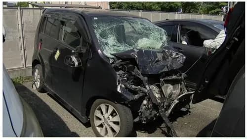【悲報】右直事故で軽自動車の助手席に乗っていた20歳女子大生さんが亡くなってしまう・・・・・・・・・
