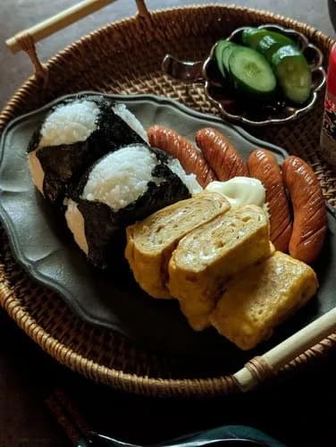 【悲報】こういうゴキゲン系の朝飯ｗｗｗｗｗｗｗｗｗｗ