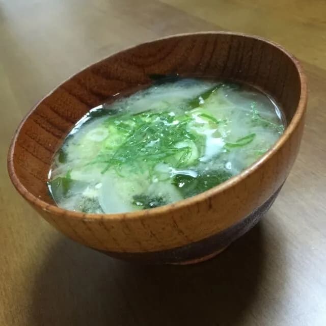 みそ汁で最強の具を2品選ぶなら？←これセンス問われるよな