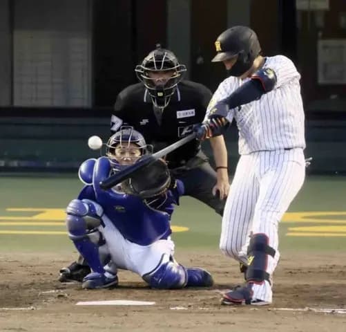 【阪神】大山悠輔も後ろの黄金ルーキーに背中見せた「前と後ろを打つかわいい後輩が頑張っていた」
