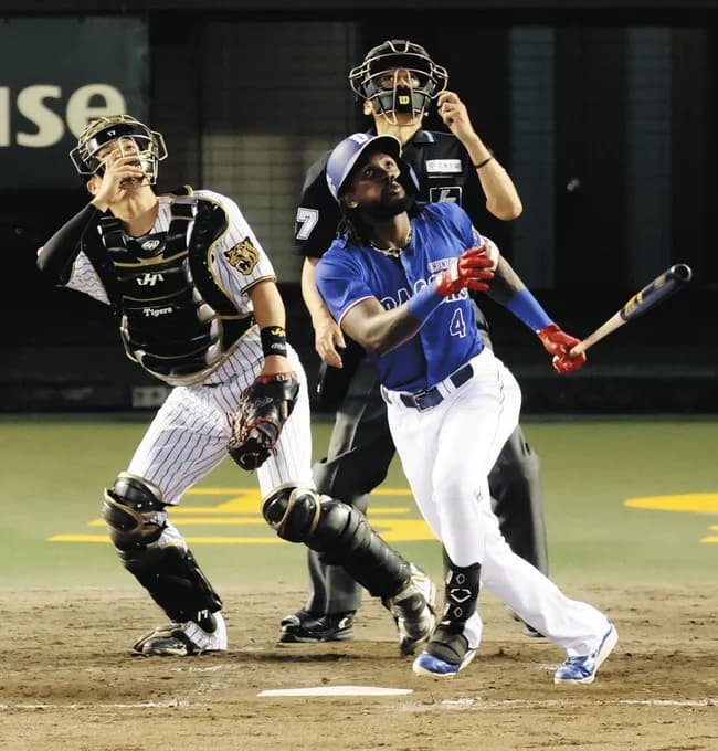 中日・井上監督、4回2死満塁で1番・大島に代打カリステ「大島がいまいちという判断。あそこで取りたかった」
