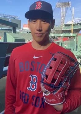 吉田正尚（ほぼDH） 33試合 .258 0 6 出塁率.356 ops.693 得点圏.143　←こんな姿を想像できた？