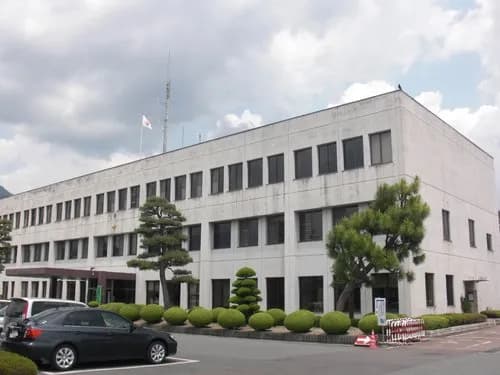 【悲報】17歳と18歳の2人組さん、鉄パイプで警察署を襲撃してしまうｗｗｗｗｗｗｗｗｗｗ