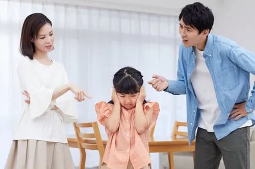 【悲報】親から体罰受けたことない奴なんかいるんか？・・・・・・・・・