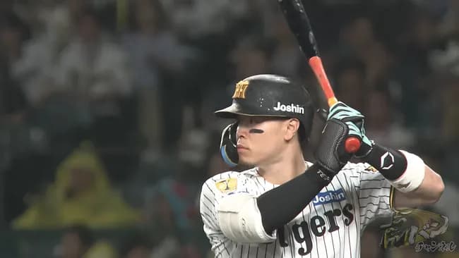 佐藤輝明(阪神)打率.378 13本 OPS1.177 wRC+258 WAR3.9👈この漢が三冠王を獲得してしまうという事実