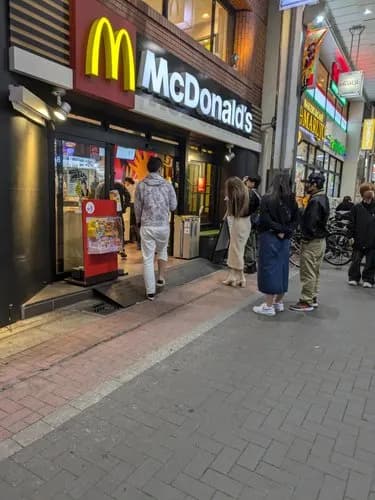 【悲報】東京とかいうマックと吉野家と富士そばしかない街ｗｗｗｗｗｗｗｗｗｗ