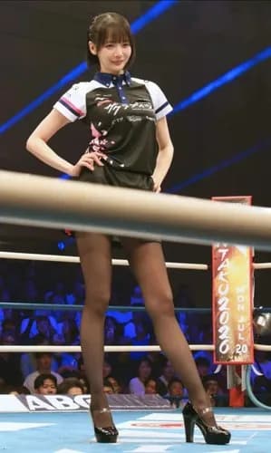 【朗報】岡田紗佳さん(32)、役満ボディでラウンドガール登場ｗｗｗｗｗｗｗｗｗｗ