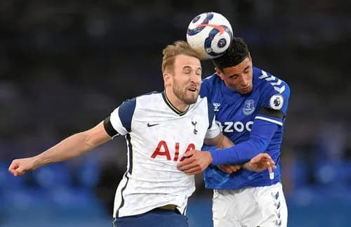 【衝撃】サッカーのヘディング、一度だけで脳損傷関連タンパク質が上昇してしまう・・・・・・・・・