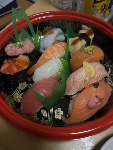【悲報】スシローか、はま寿司かｗｗｗｗｗｗｗｗｗｗ
