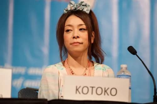 【悲報】ワイさん、KOTOKOにハマり10年流行りの曲が歌えなくなってしまう・・・・・・・・・
