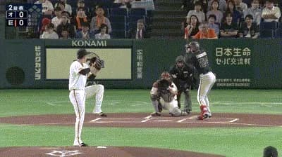 【巨人対オリックス2回戦】巨人・戸郷翔征、頭部死球で退場　場内騒然…2回に紅林に