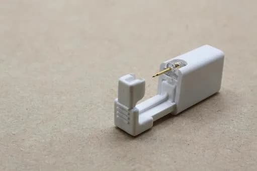 【急募】ピアス開けたいんでけどピアッサーってどれにすれば良い?wwwwwwwwwwwwwwww