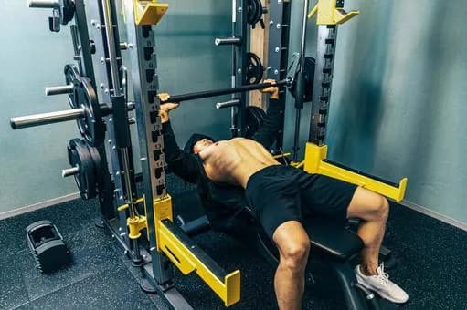 【朗報】「ベンチプレス100kg挙げれるのは男の1%」←これマジ?wwwwwwwwwwwwwwww