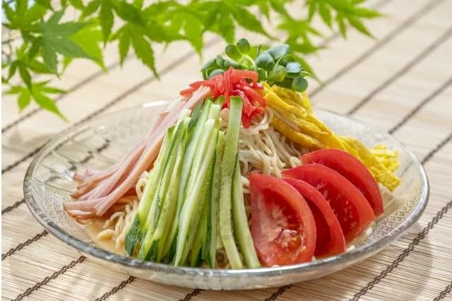 冷やし中華にトマトは必要なのか問題