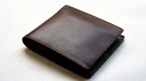 【急募】二つ折り財布に46,200円って高いか?wwwwwwwwwwwwwwww